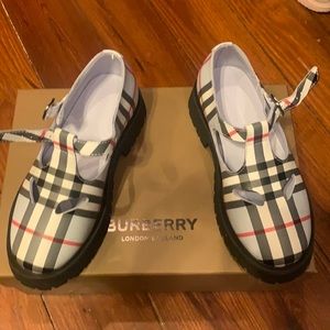 Burberry Shoes